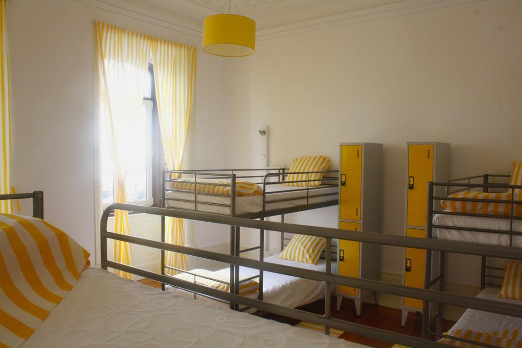 Hostel 402 Figueira da Foz Bilik gambar