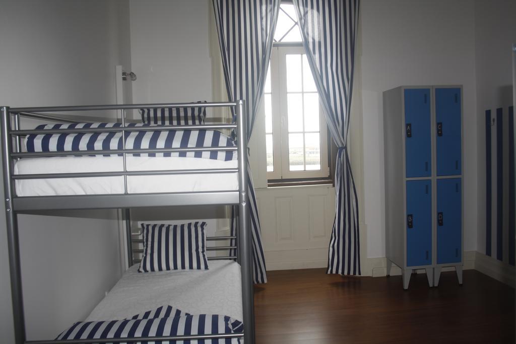 Hostel 402 Figueira da Foz Bilik gambar